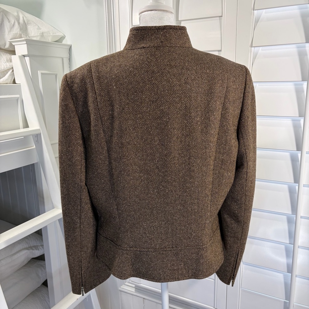 ANTONIO MELANI Brown Herringbone Wool Blazer (14) - Picture 3 of 8
